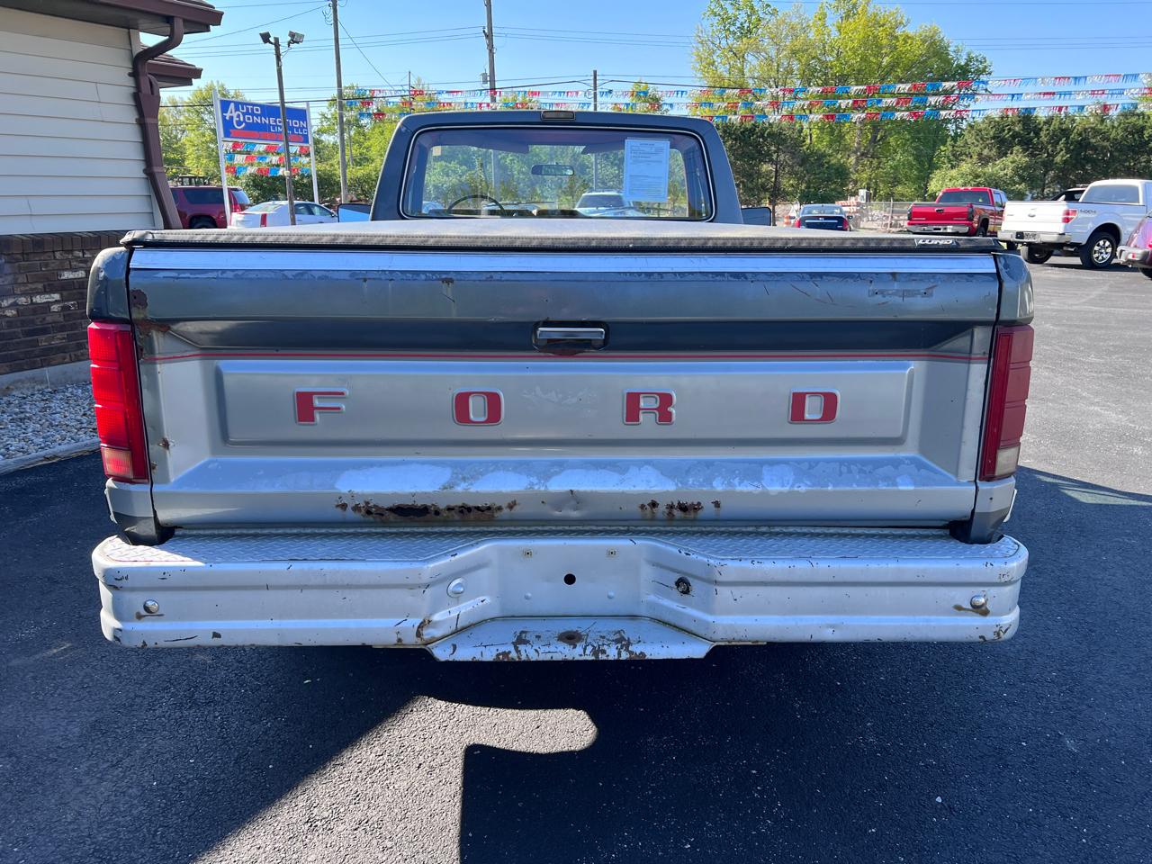 Ford F-Series Pickup F-150 Flareside 117.5" WB 1986