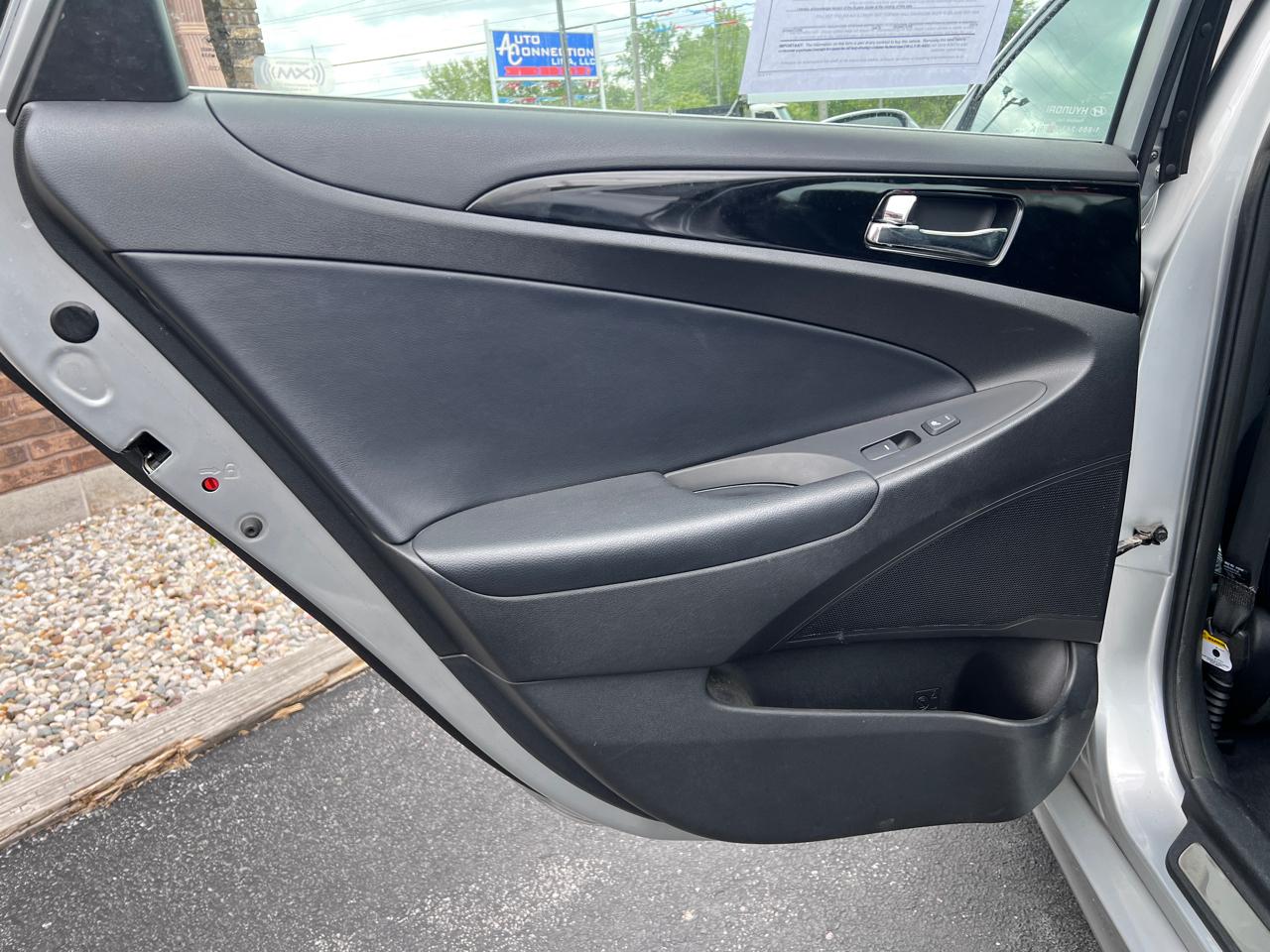 Hyundai Sonata 4dr Sdn 2.0T Auto Limited 2012
