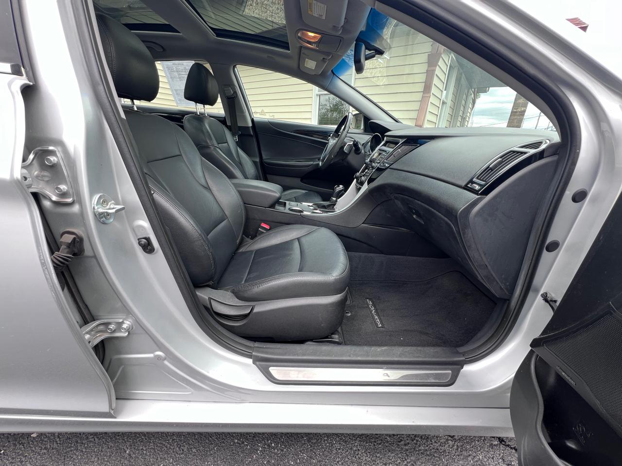 Hyundai Sonata 4dr Sdn 2.0T Auto Limited 2012