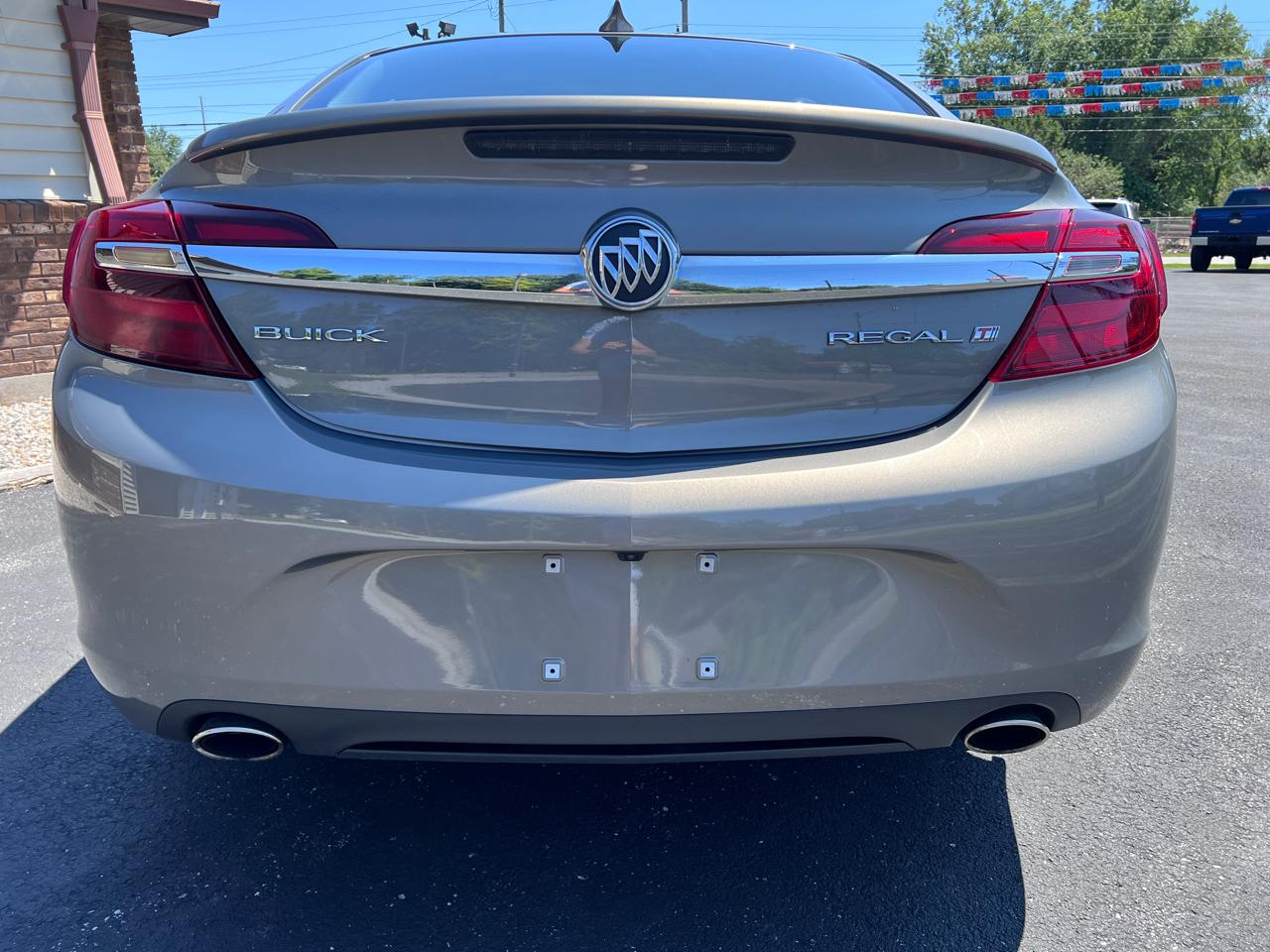 Buick Regal 4dr Sdn Sport Touring FWD 2017