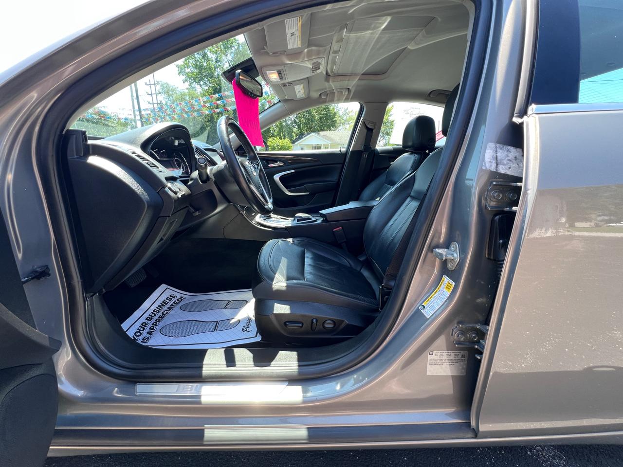 Buick Regal 4dr Sdn Sport Touring FWD 2017