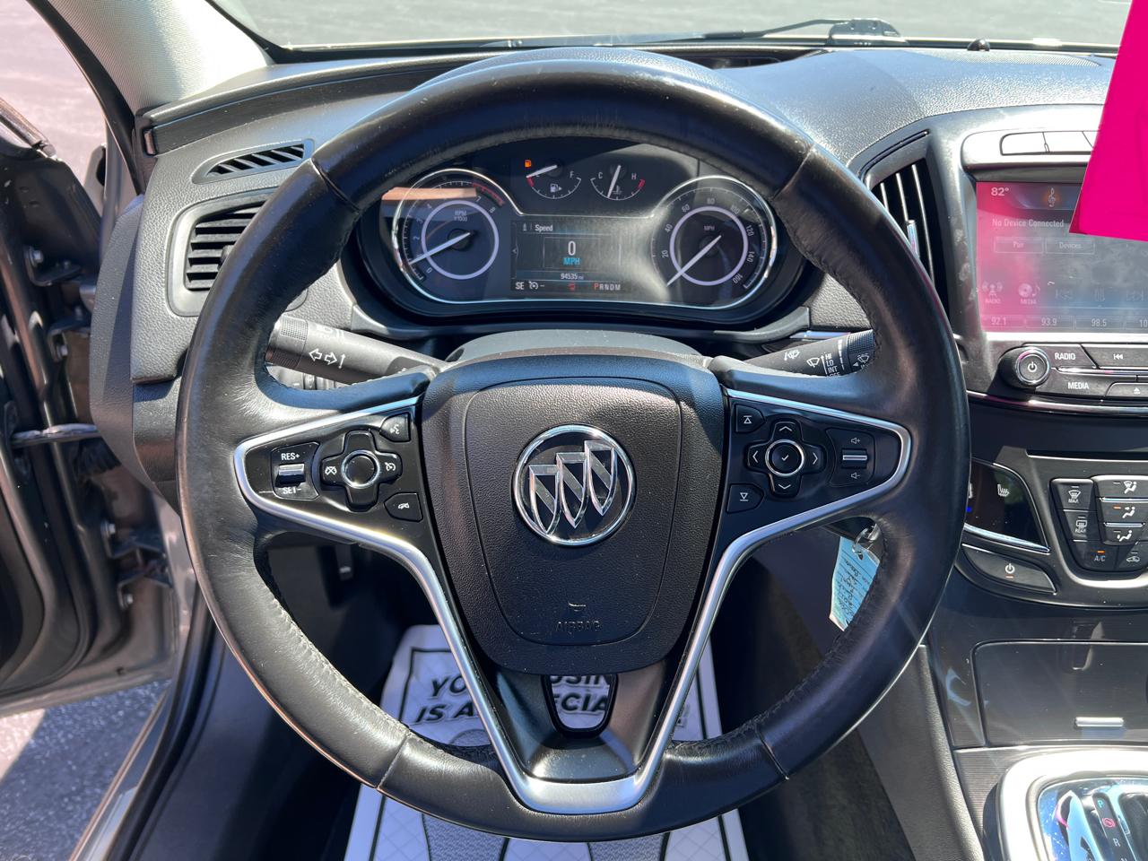 Buick Regal 4dr Sdn Sport Touring FWD 2017