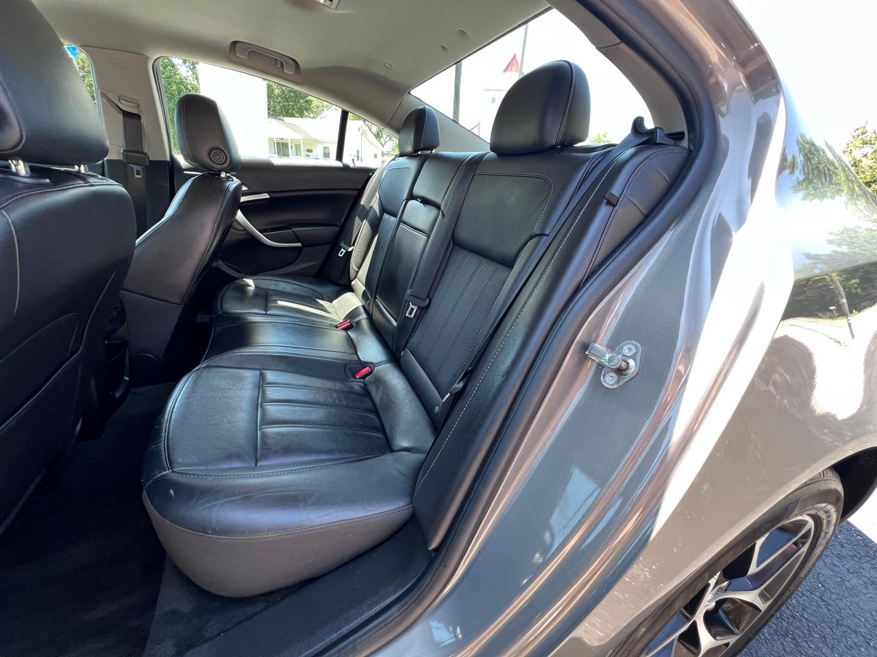 Buick Regal 4dr Sdn Sport Touring FWD 2017