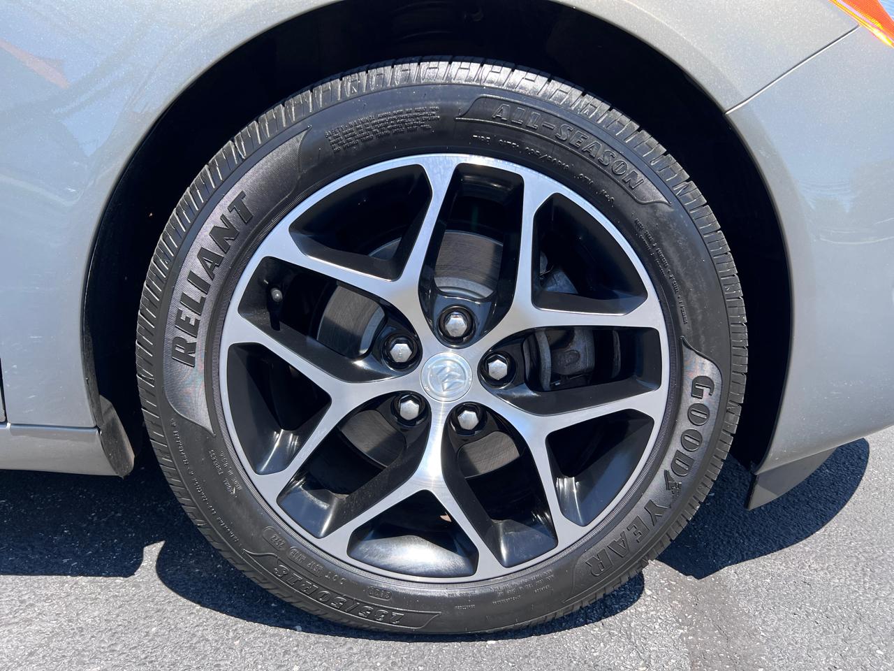 Buick Regal 4dr Sdn Sport Touring FWD 2017