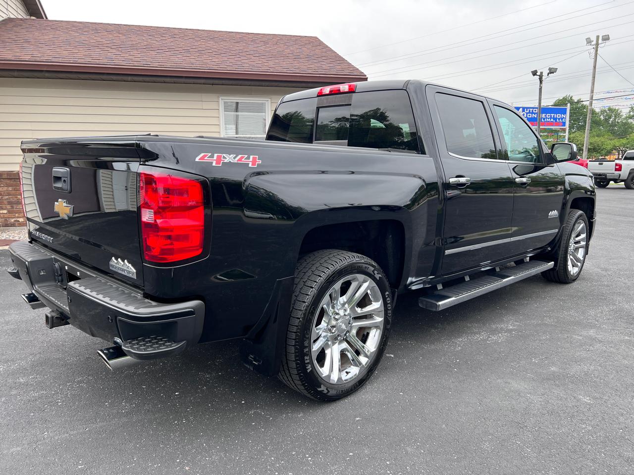 Chevrolet Silverado 1500 4WD Crew Cab 143.5" High Country 2015