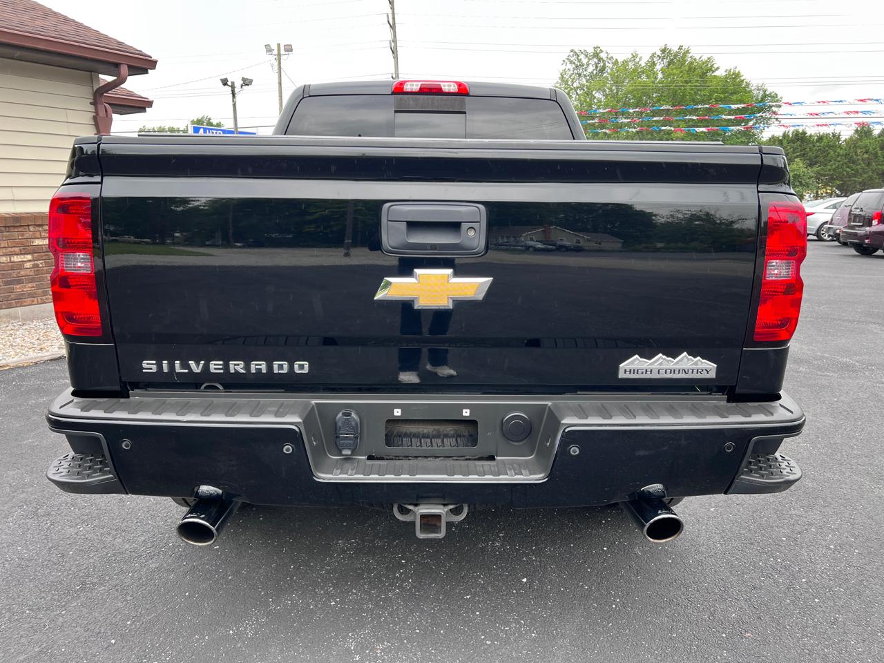 Chevrolet Silverado 1500 4WD Crew Cab 143.5" High Country 2015