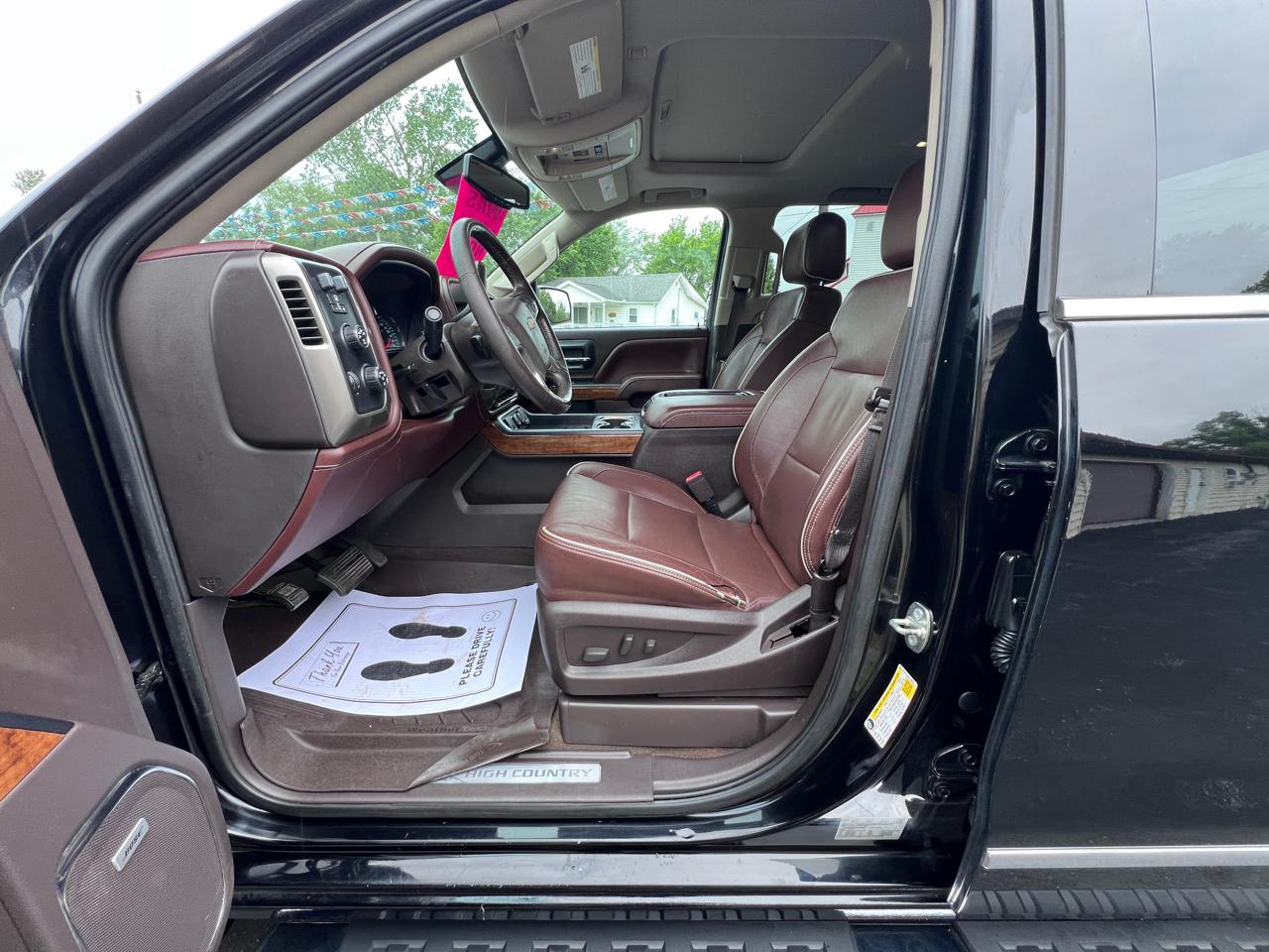 Chevrolet Silverado 1500 4WD Crew Cab 143.5" High Country 2015