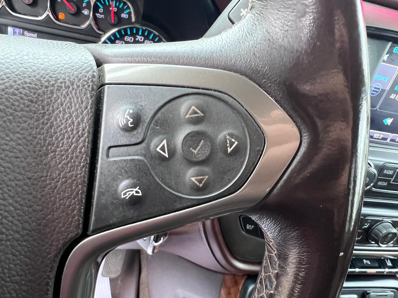 Chevrolet Silverado 1500 4WD Crew Cab 143.5" High Country 2015