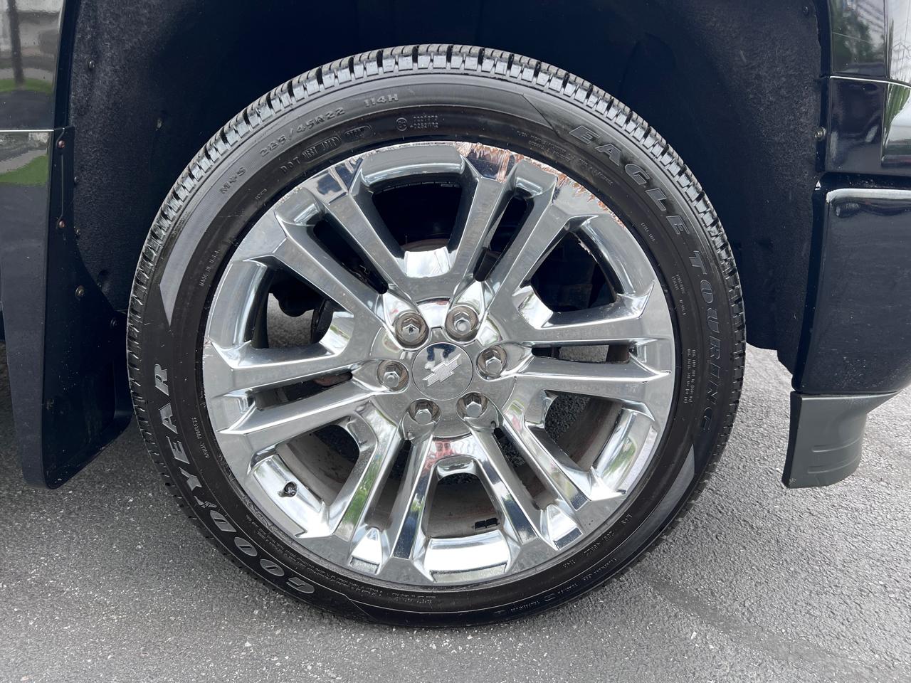 Chevrolet Silverado 1500 4WD Crew Cab 143.5" High Country 2015