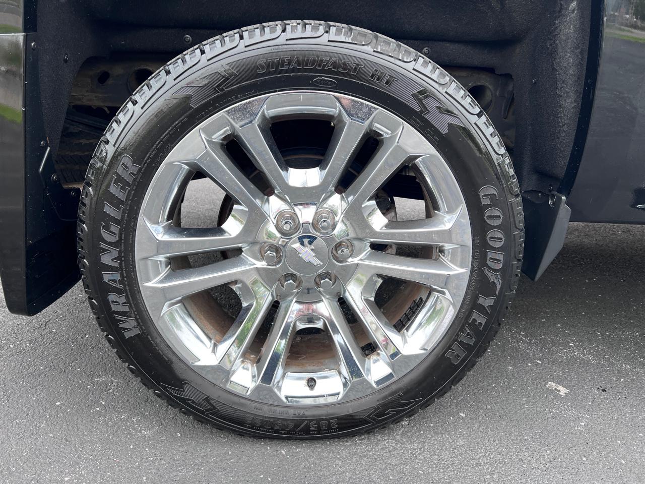 Chevrolet Silverado 1500 4WD Crew Cab 143.5" High Country 2015