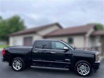 2015 Chevrolet Silverado 1500 4WD Crew Cab 143.5" High Country