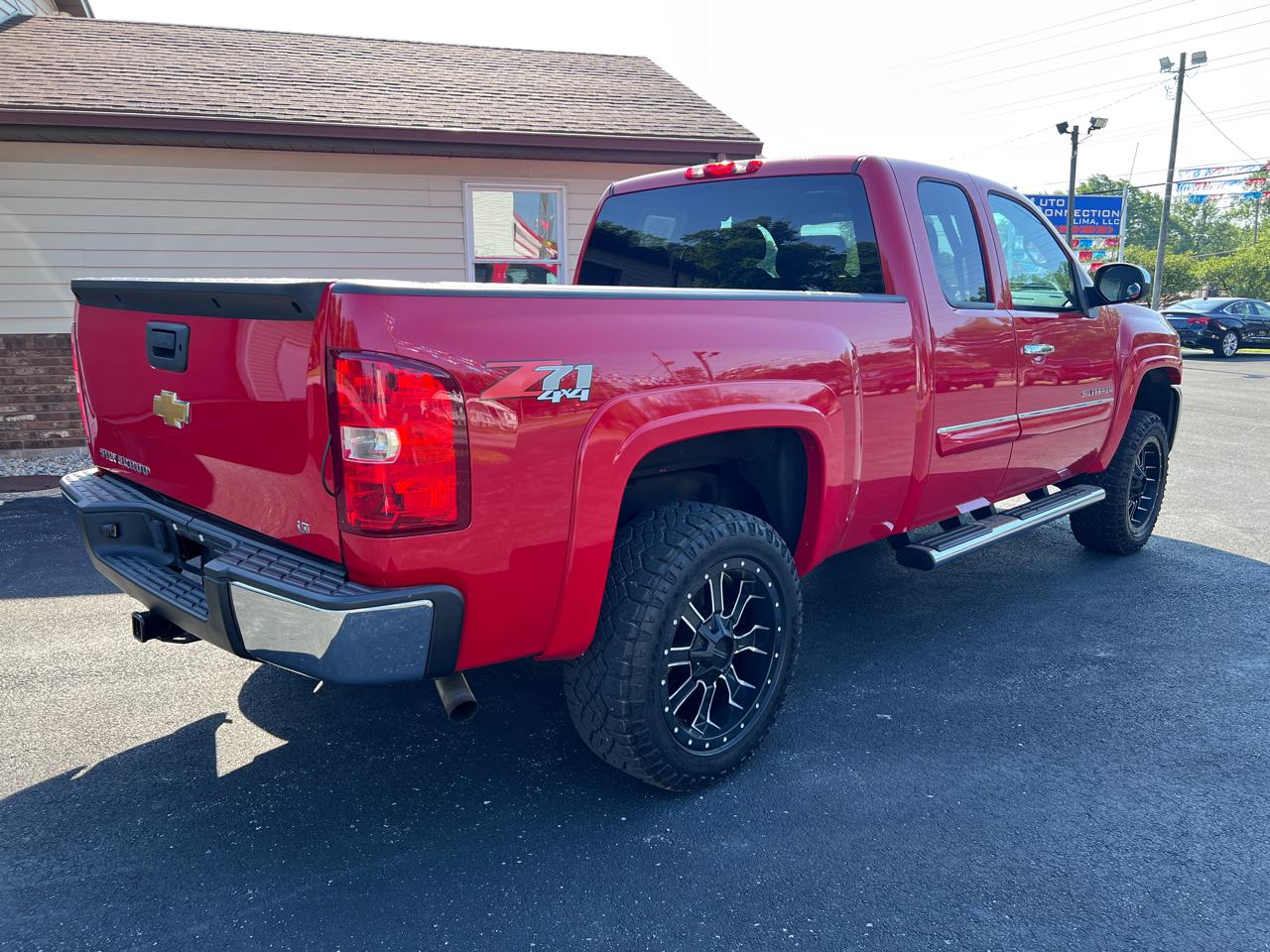 Chevrolet Silverado 1500 4WD Ext Cab 143.5" LT 2012