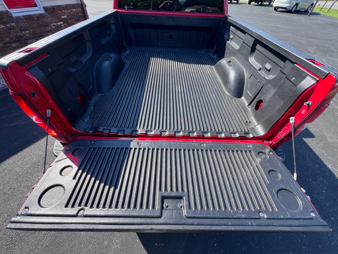 Chevrolet Silverado 1500 4WD Ext Cab 143.5" LT 2012