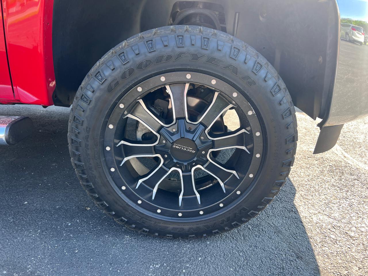 Chevrolet Silverado 1500 4WD Ext Cab 143.5" LT 2012