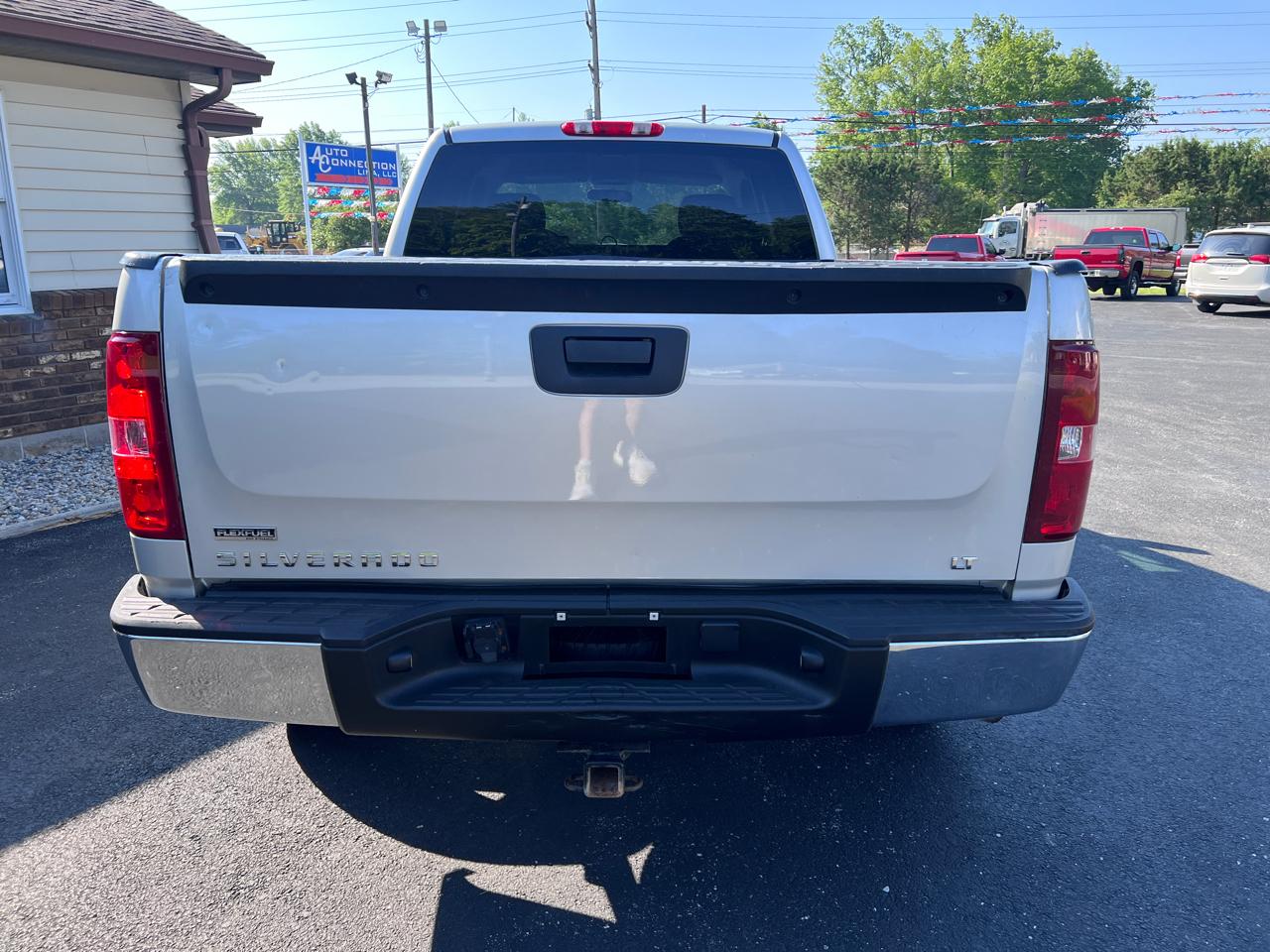 Chevrolet Silverado 1500 4WD Ext Cab 143.5" LT 2011