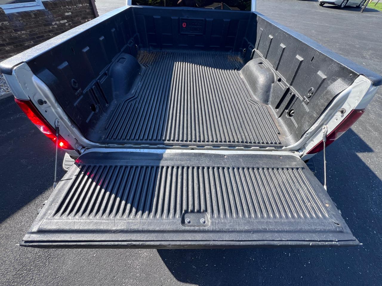 Chevrolet Silverado 1500 4WD Ext Cab 143.5" LT 2011