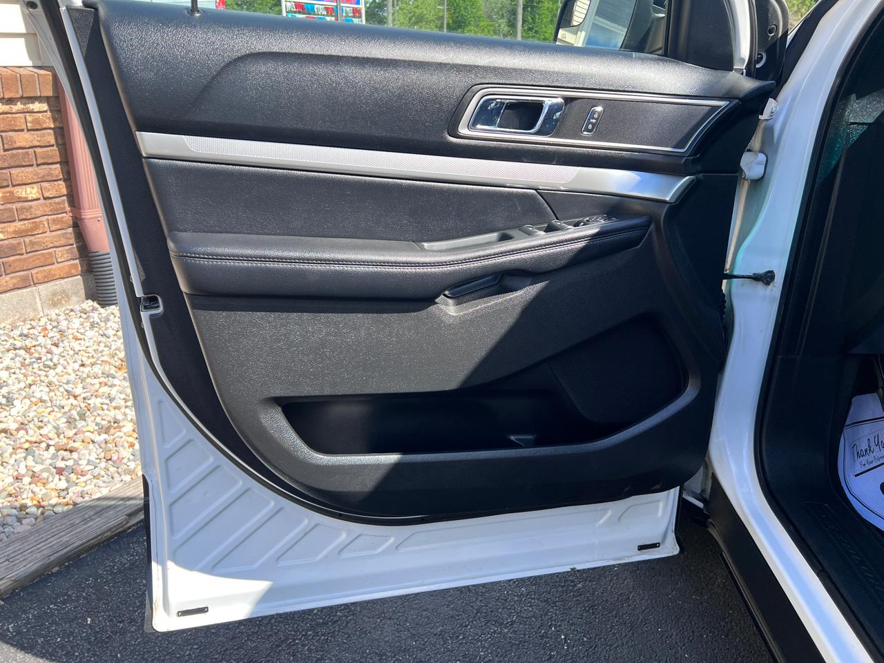 Ford Explorer FWD 4dr XLT 2016
