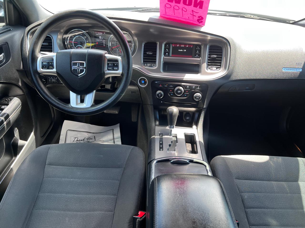Dodge Charger 4dr Sdn SE RWD 2012