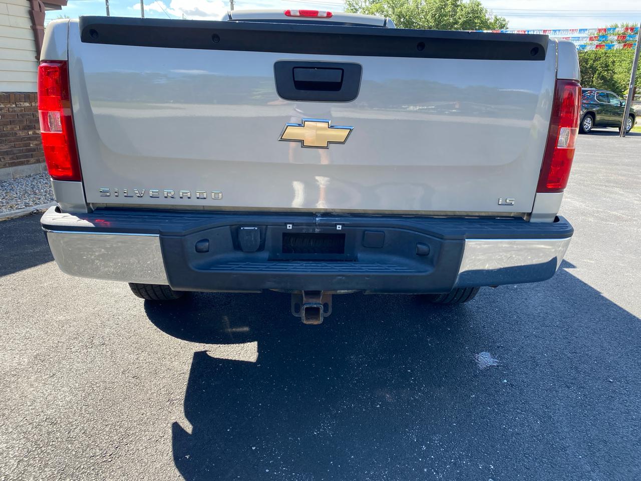 Chevrolet Silverado 1500 2WD Reg Cab 133.0" Work Truck 2007