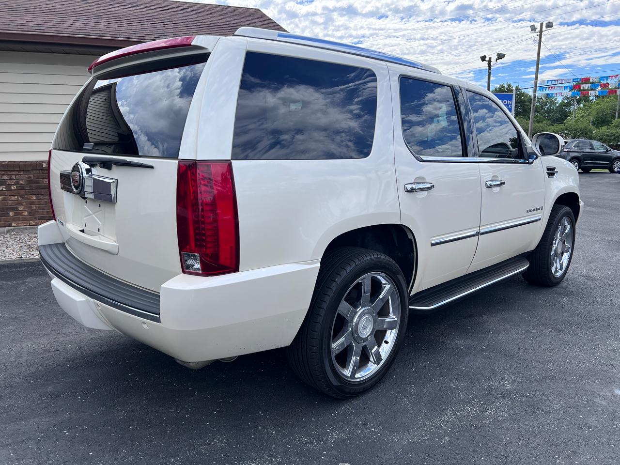 Cadillac Escalade AWD 4dr 2007