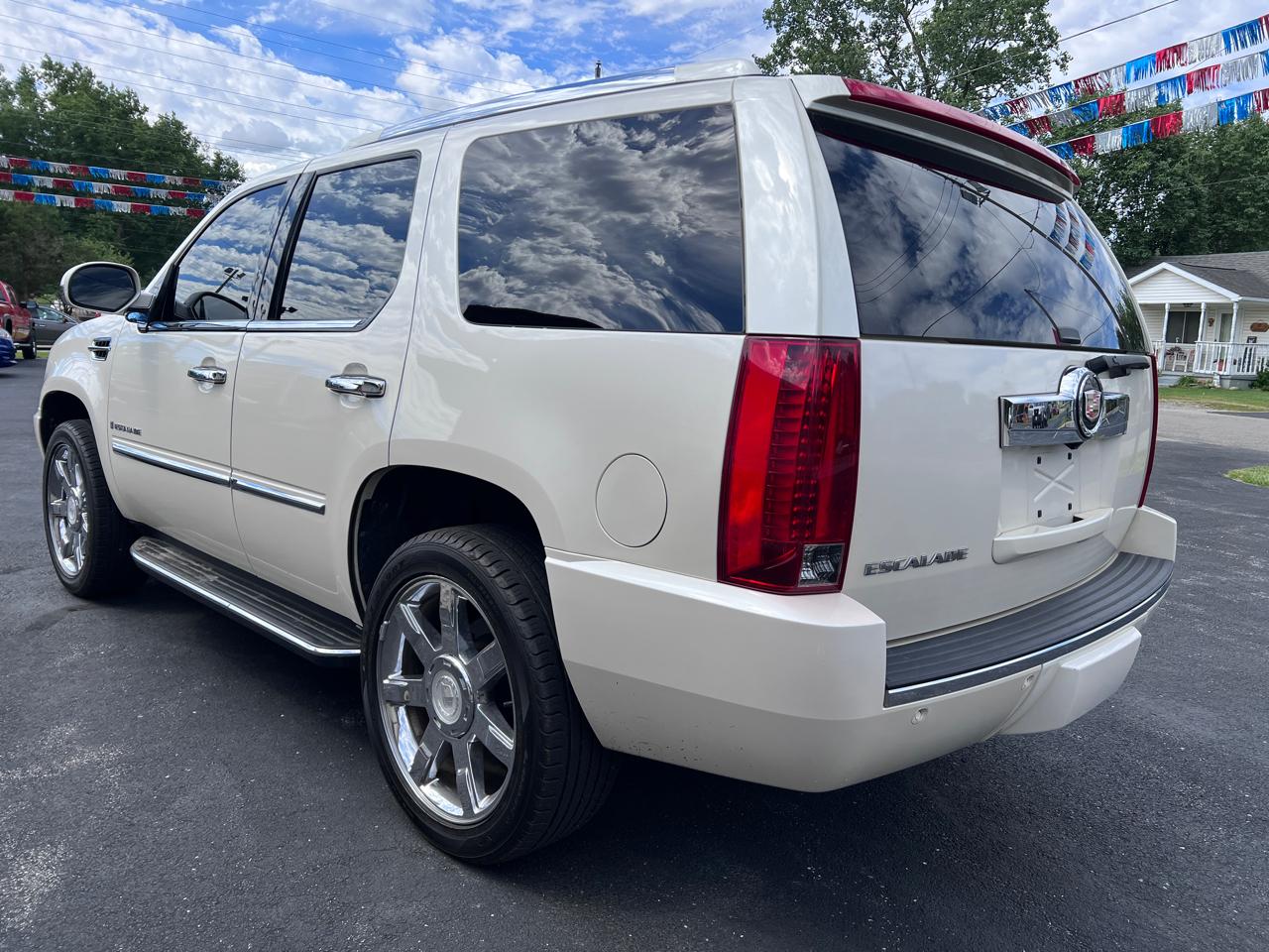 Cadillac Escalade AWD 4dr 2007