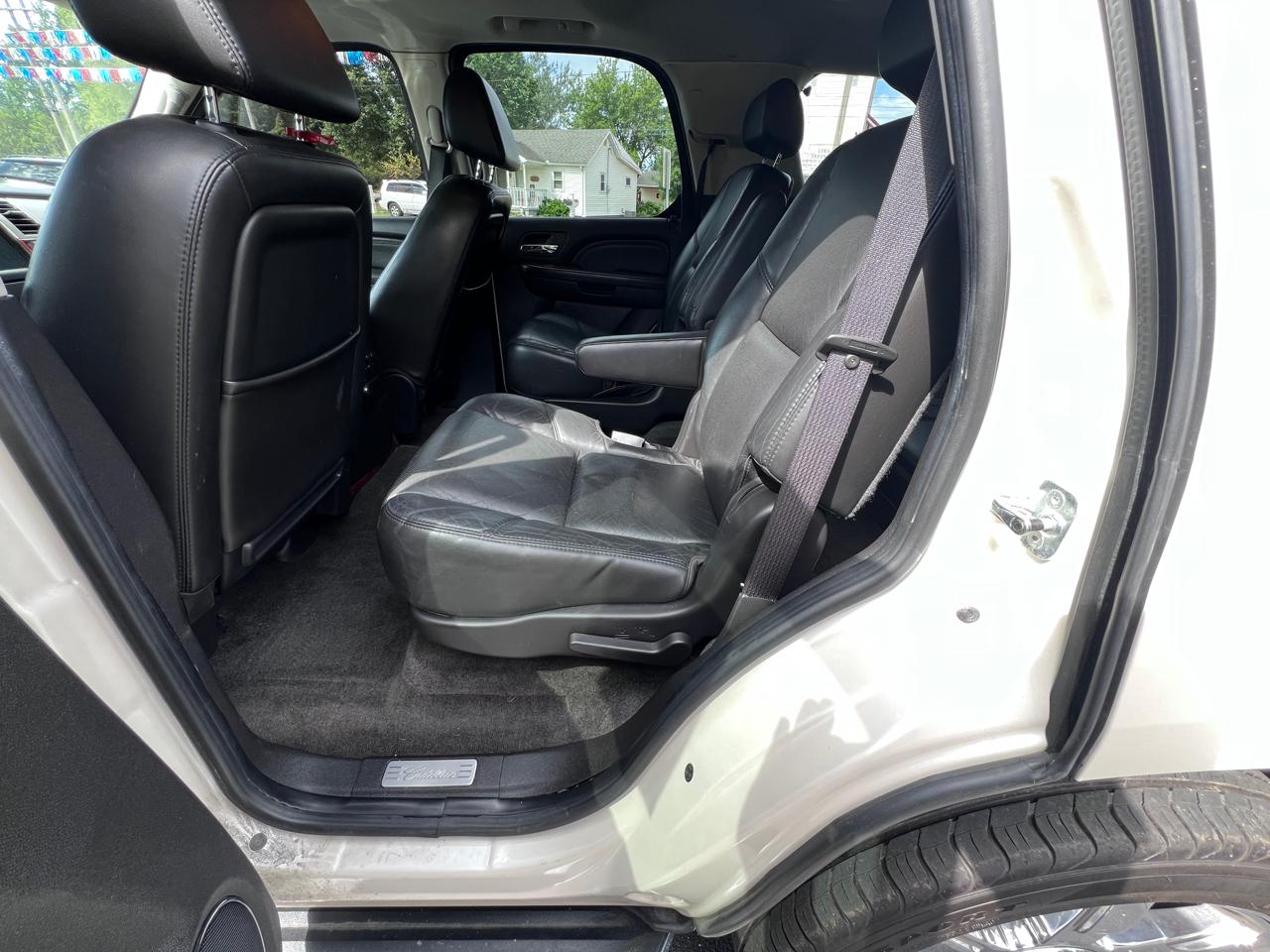 Cadillac Escalade AWD 4dr 2007