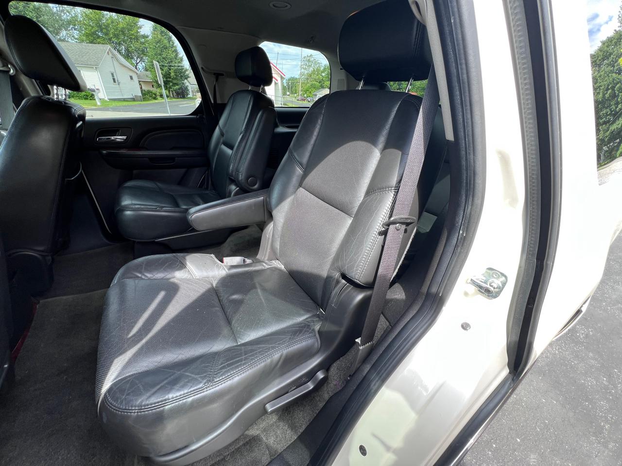 Cadillac Escalade AWD 4dr 2007