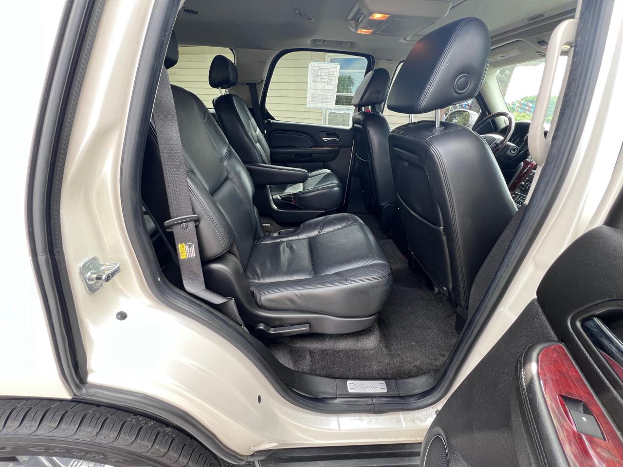 Cadillac Escalade AWD 4dr 2007