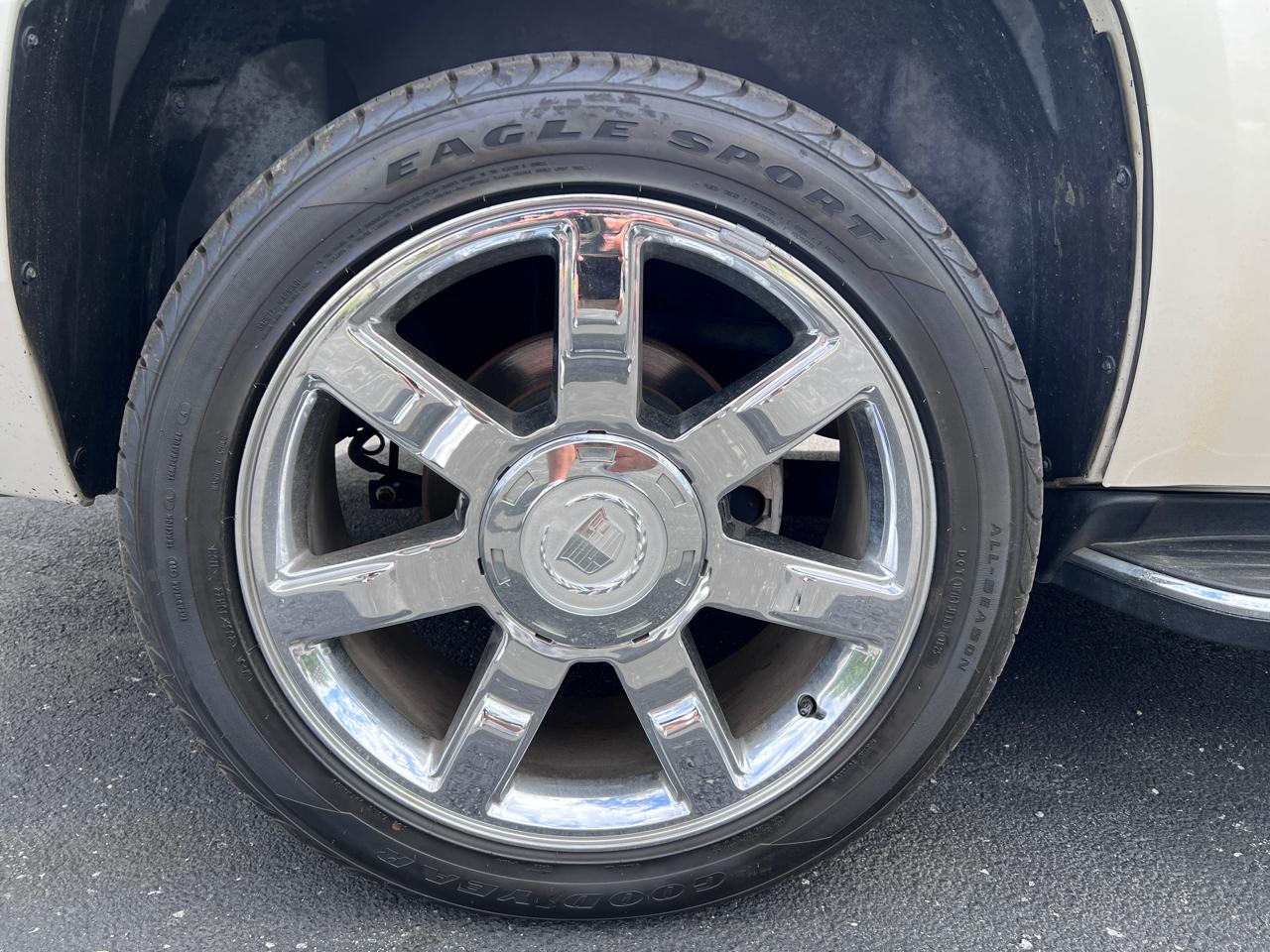 Cadillac Escalade AWD 4dr 2007
