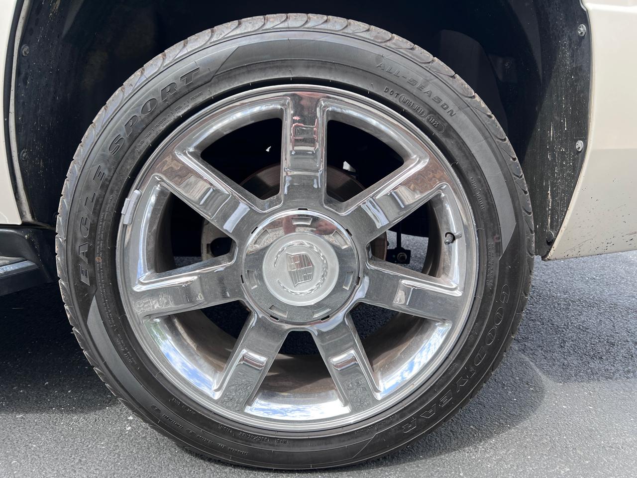 Cadillac Escalade AWD 4dr 2007
