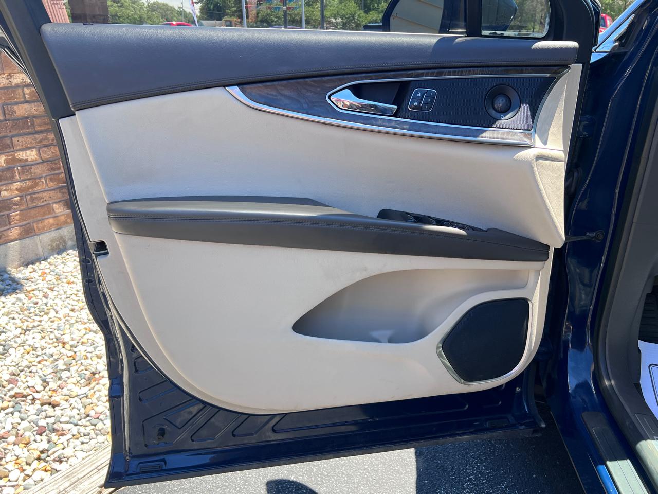 Lincoln Nautilus Reserve AWD 2019