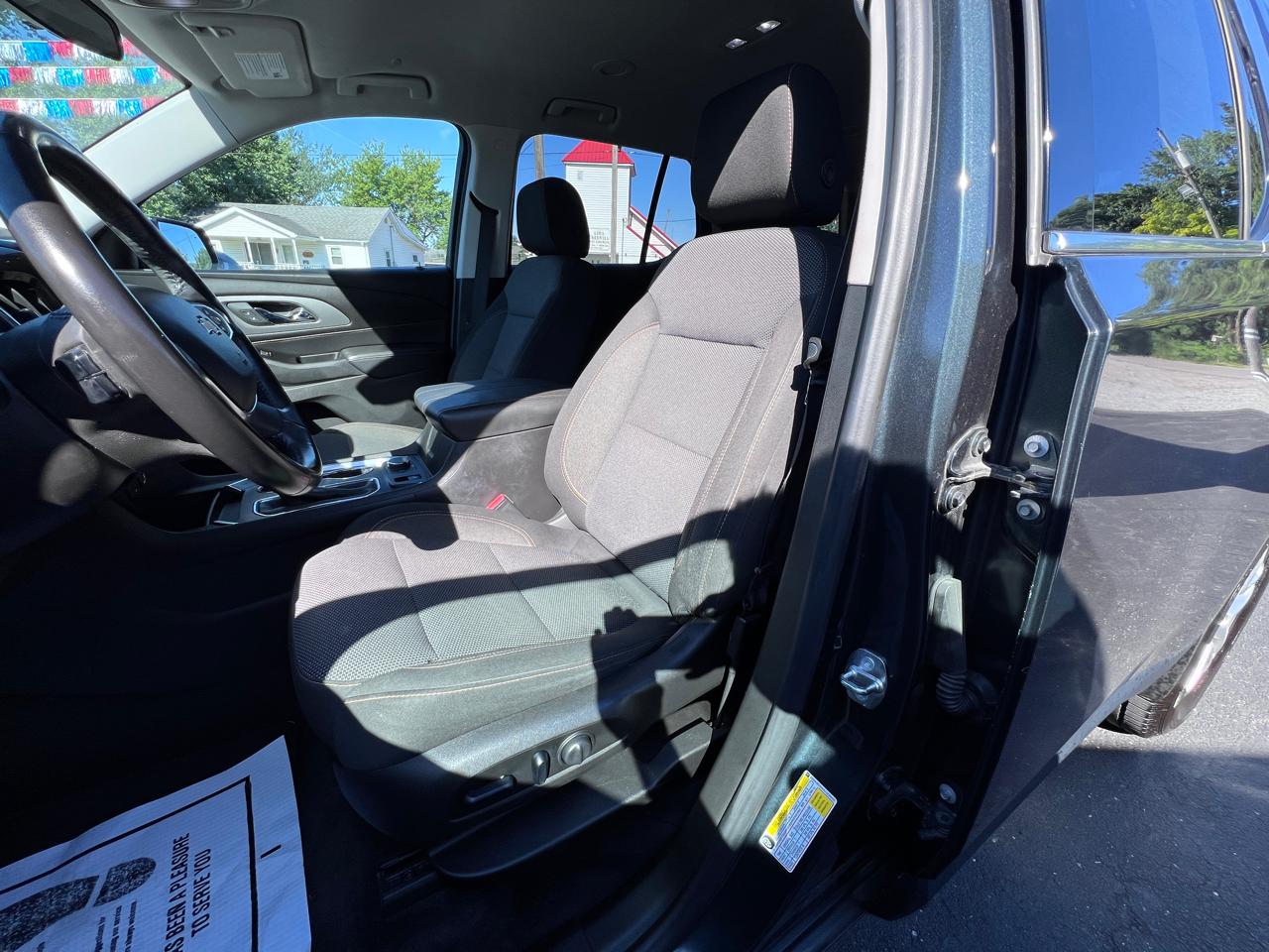 Chevrolet Traverse FWD 4dr LT Cloth w/1LT 2018