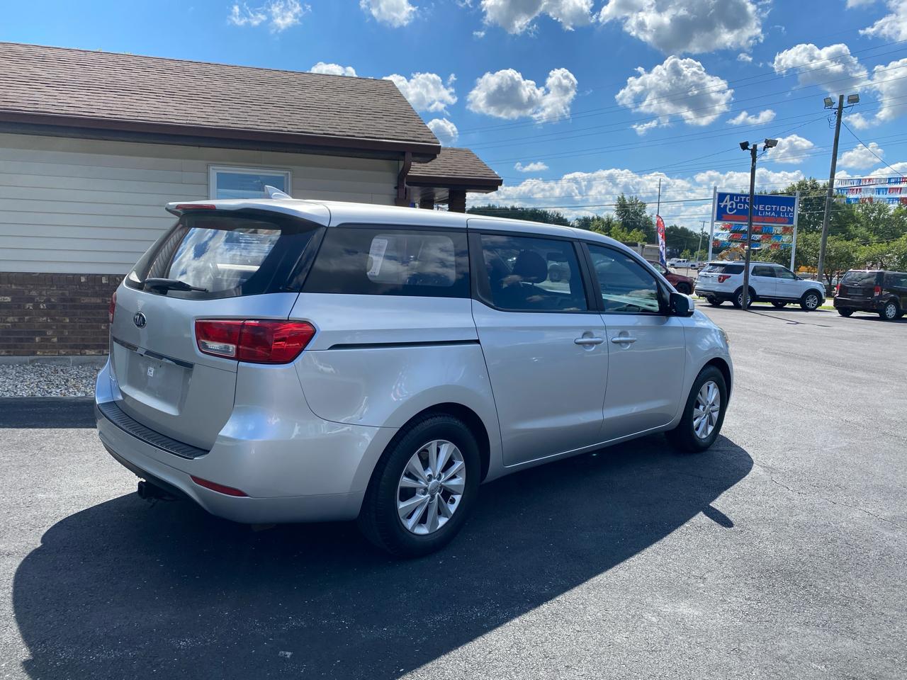 Kia Sedona L FWD 2017