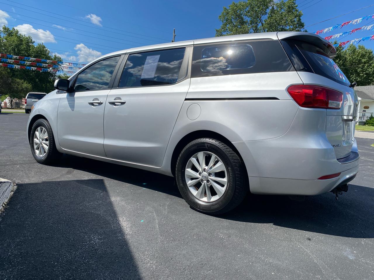 Kia Sedona L FWD 2017