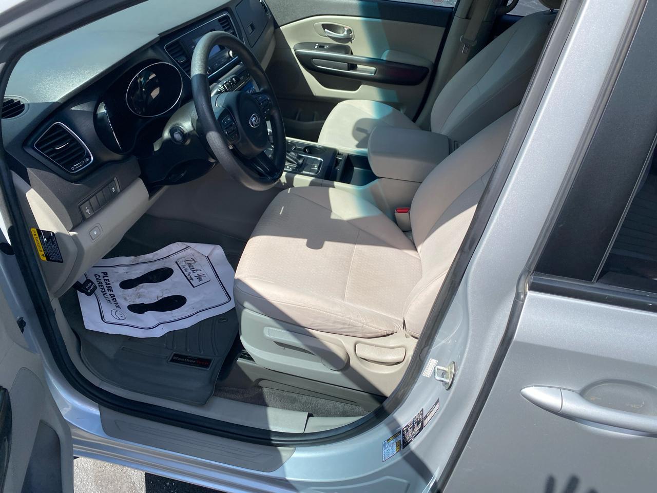 Kia Sedona L FWD 2017