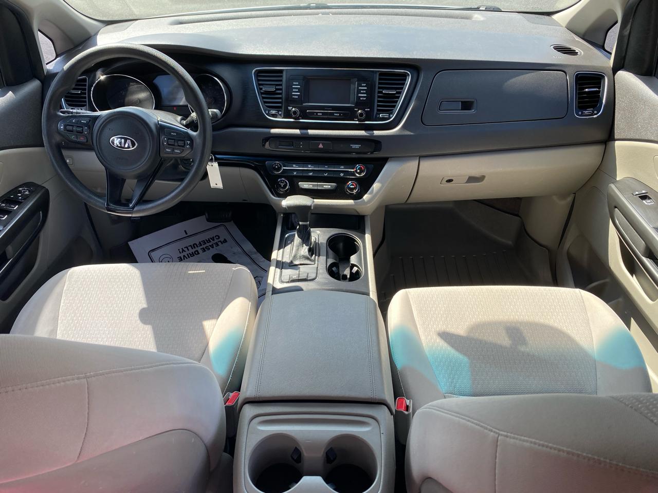 Kia Sedona L FWD 2017