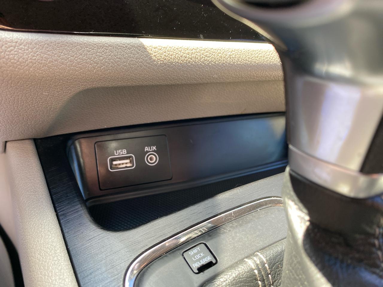 Kia Sedona L FWD 2017