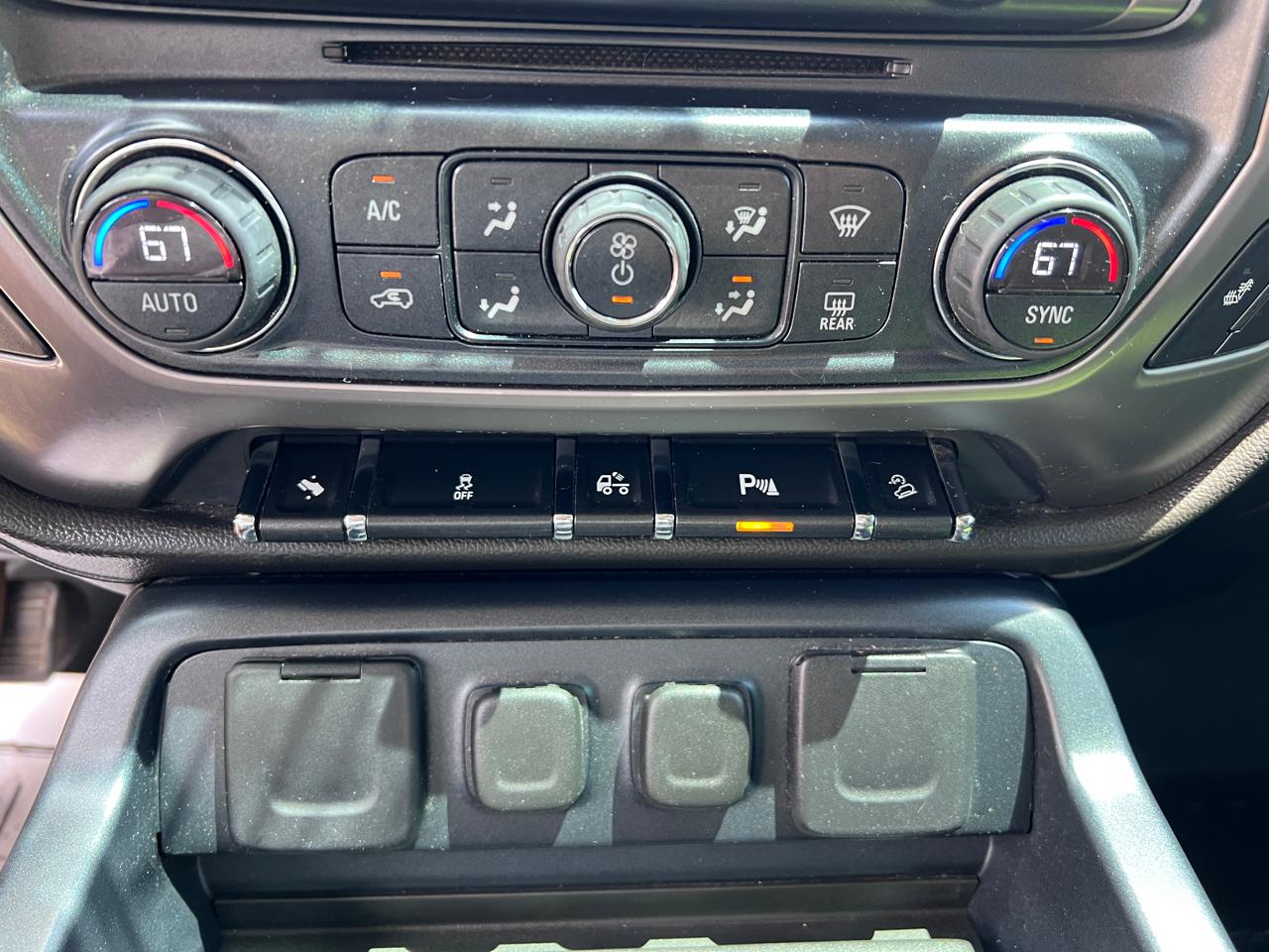GMC Sierra 1500 4WD Double Cab 143.5" SLT 2014