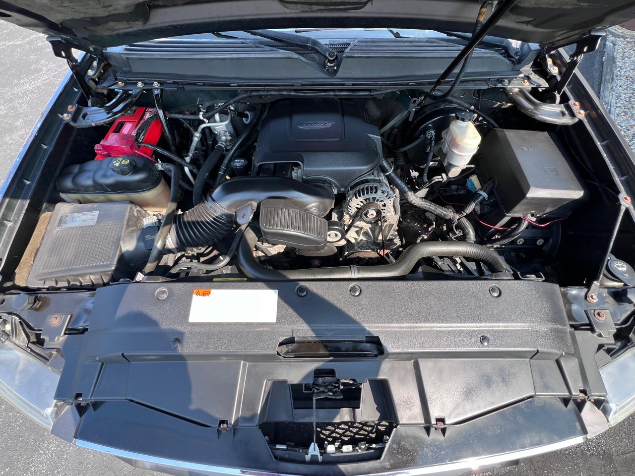Chevrolet Avalanche 4WD Crew Cab LTZ 2011