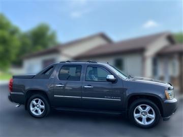 2011 Chevrolet Avalanche 4WD Crew Cab LTZ