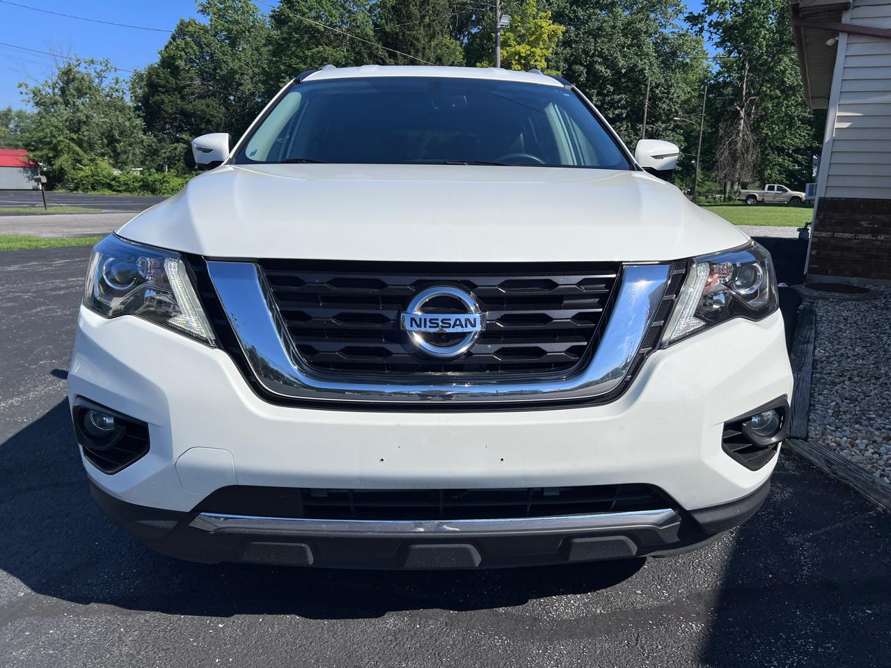 Nissan Pathfinder 4x4 SL 2017