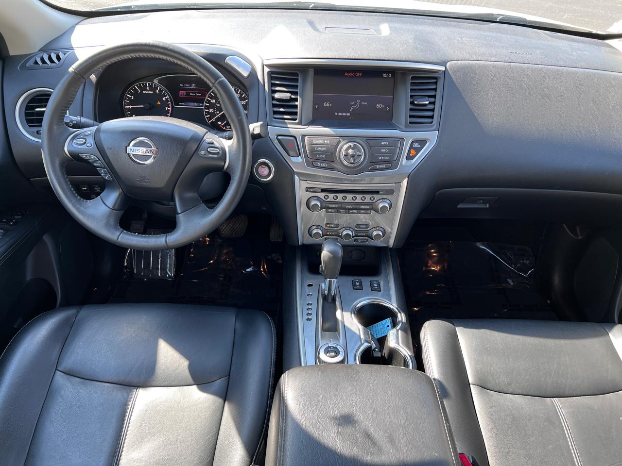 Nissan Pathfinder 4x4 SL 2017