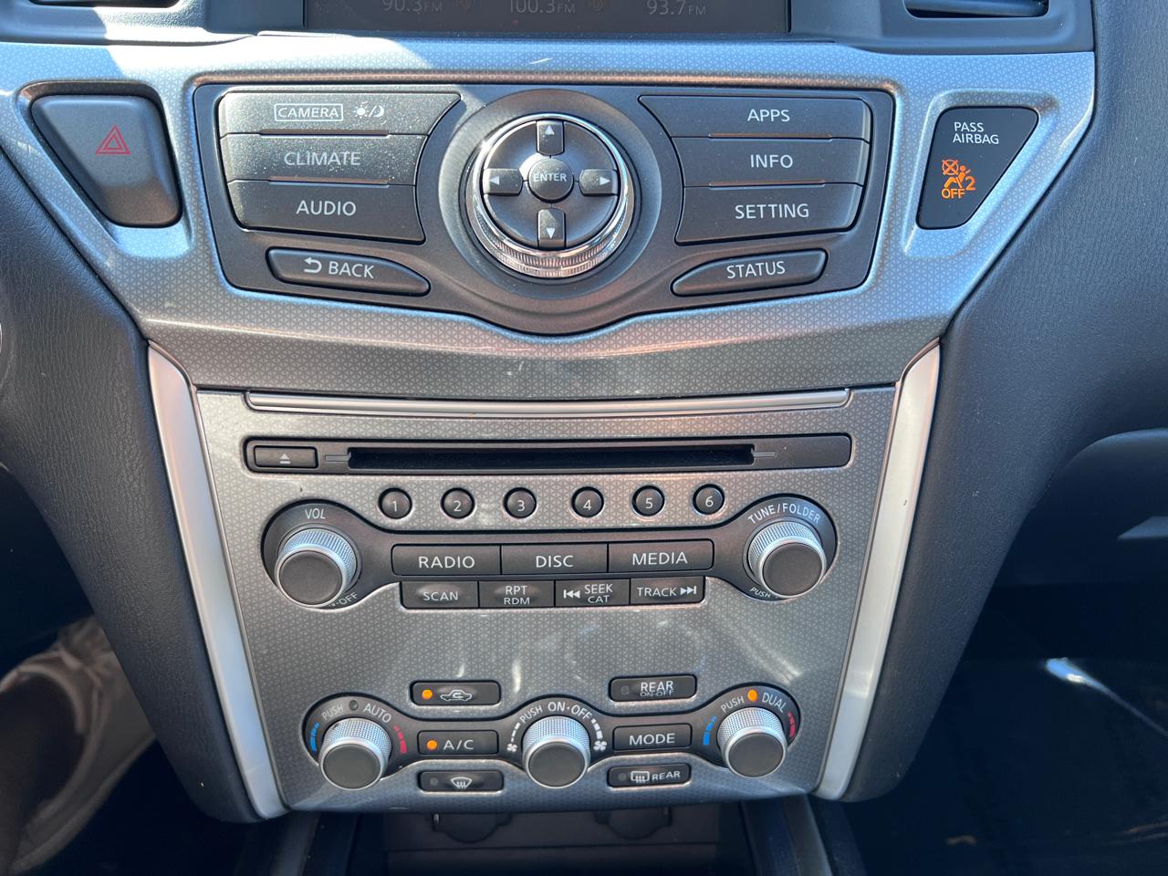 Nissan Pathfinder 4x4 SL 2017