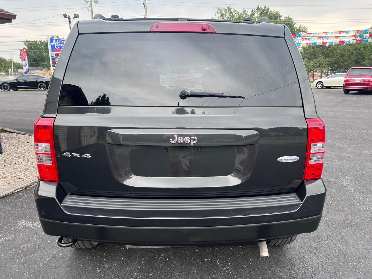 Jeep Patriot 4WD 4dr Latitude X 2011
