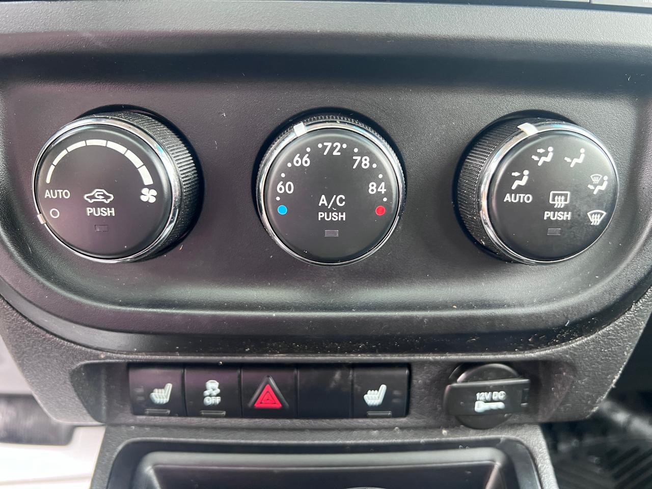 Jeep Patriot 4WD 4dr Latitude X 2011