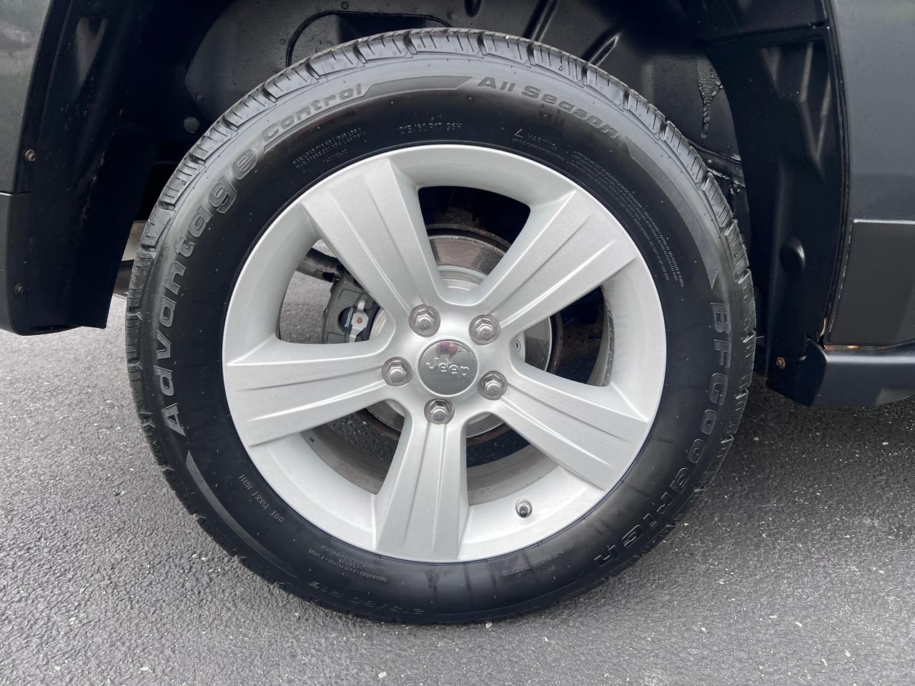 Jeep Patriot 4WD 4dr Latitude X 2011