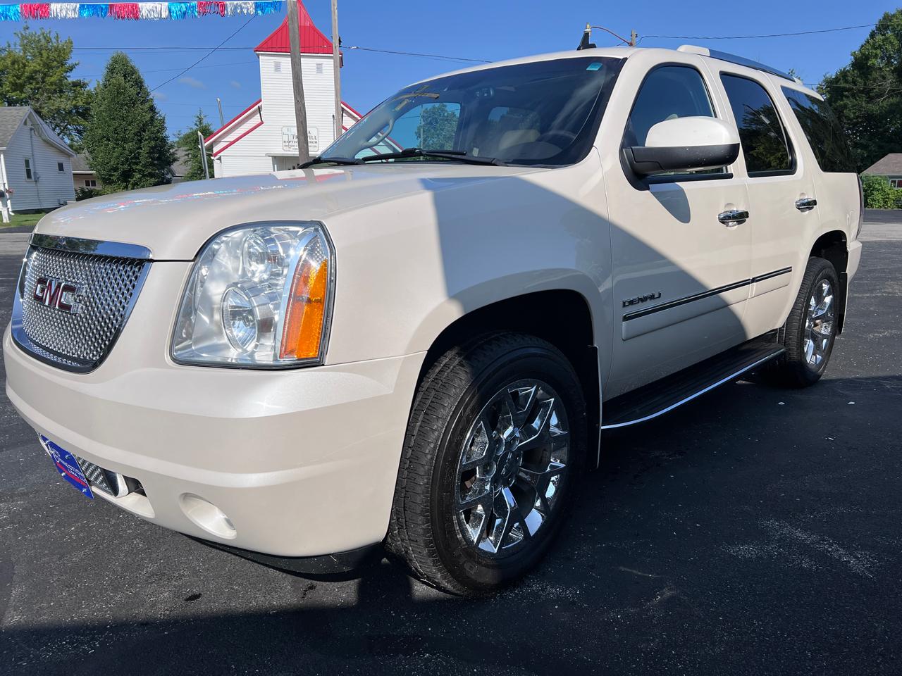 GMC Yukon AWD 4dr 1500 Denali 2013