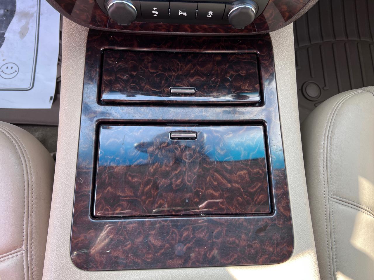 GMC Yukon AWD 4dr 1500 Denali 2013
