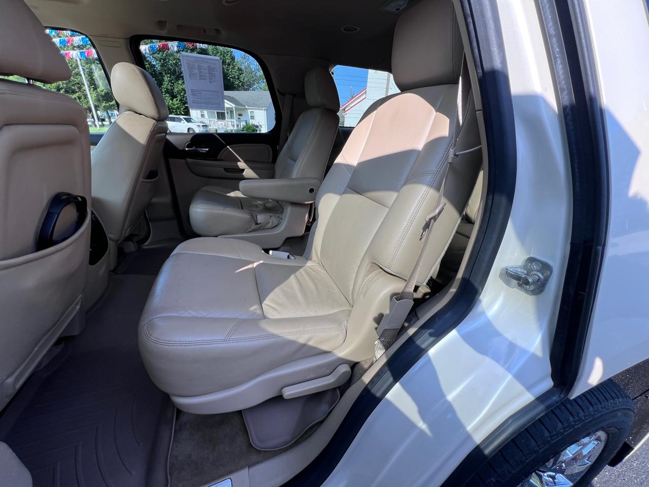 GMC Yukon AWD 4dr 1500 Denali 2013