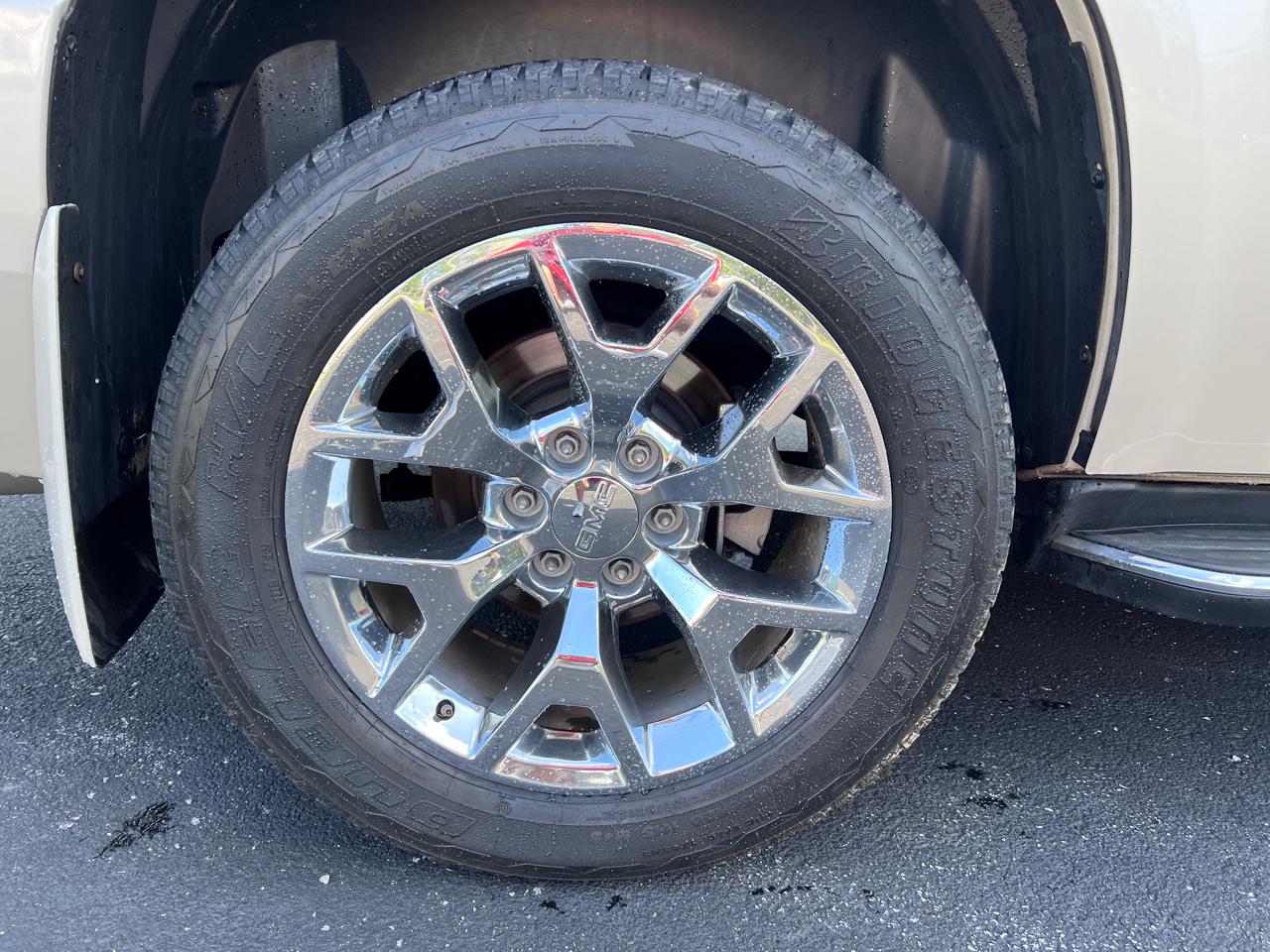 GMC Yukon AWD 4dr 1500 Denali 2013